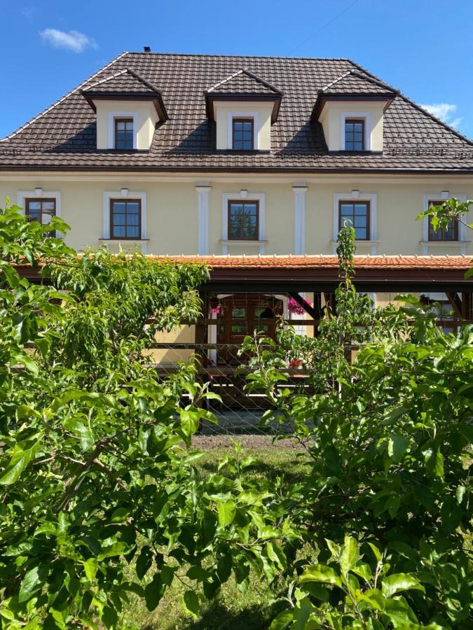 Hotel Spadok Kamieniec Podolski Zewnętrze zdjęcie